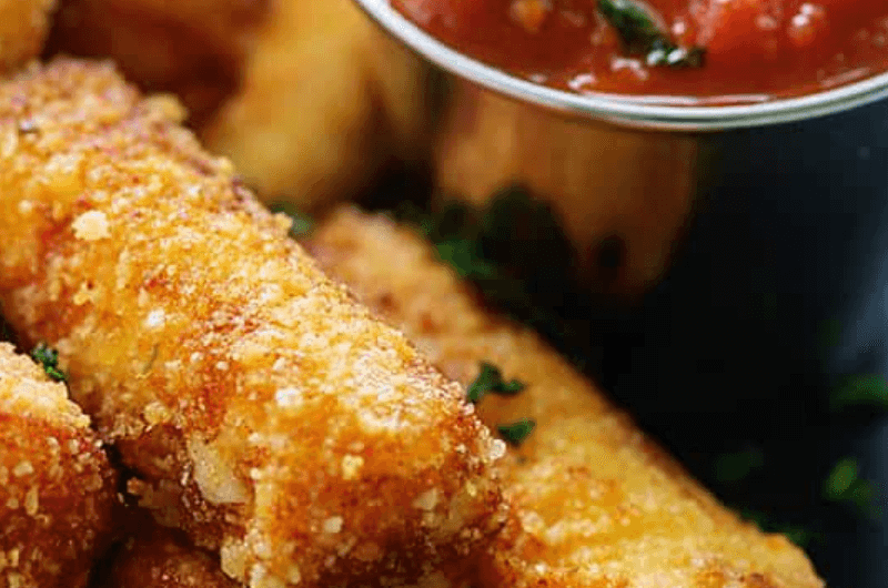 Keto Mozzarella Sticks with Marinara Sauce