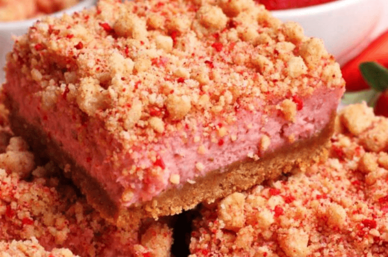 Strawberry Crunch Cheesecake Bites